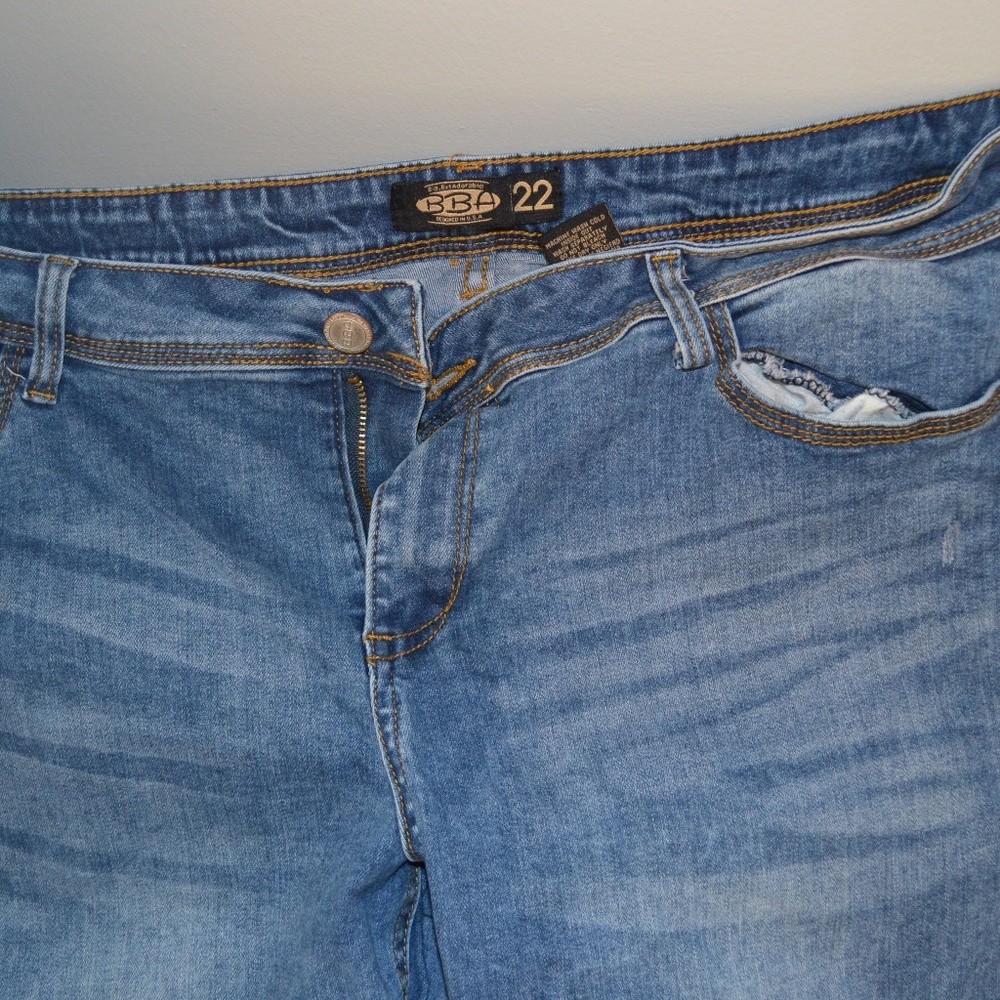 Jegging style bootcut jeans sz 22